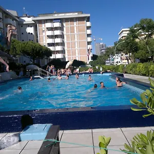 amalfi.hotelslidodijesolo.com/